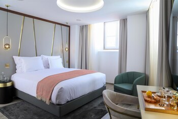 Daily buffet breakfast (EUR 15 per person)