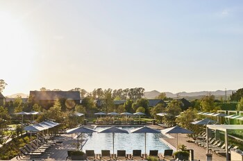 Piscine extérieure, cabanas (supplément), parasols