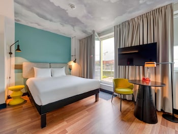 Tägliches Frühstücksbuffet (17 EUR pro Person)