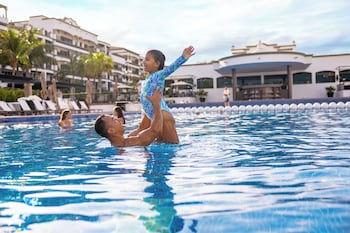 3 outdoor pools, pool umbrellas, sun loungers
