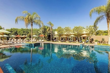 2 outdoor pools, open 8:00 AM to 6:00 PM, cabanas (surcharge)