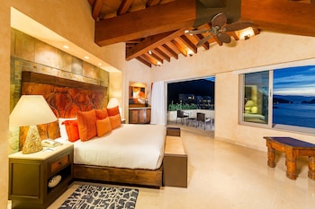 3 outdoor pools, pool umbrellas