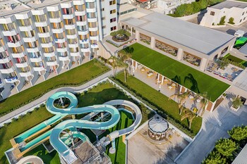 Outdoor pool, pool umbrellas, pool loungers