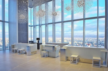 Bar-salon dans le hall