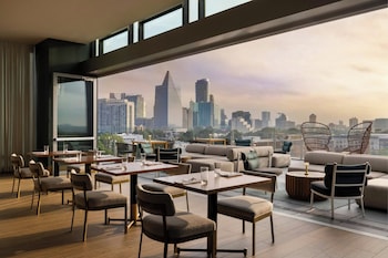 2 ห้องอาหาร, บริการอาหารเช้า อาหารกลางวัน อาหารเย็น, อาหารอิตาเลียน