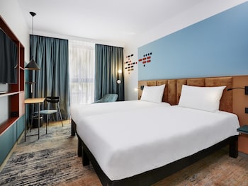 بوفيه فطور يوميًا بتكلفة قدرها (59 PLN للشخص)