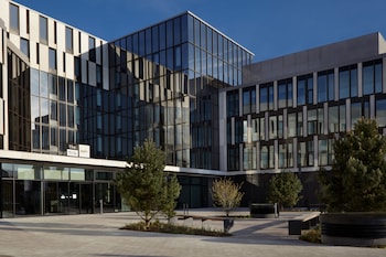 Petit déjeuner buffet (17 EUR par personne)