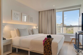 1 bedroom, minibar, laptop workspace, bed sheets