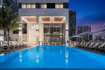 Outdoor pool, free cabanas, pool umbrellas