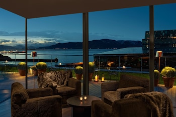 Room, 1 King Bed, Terrace, City View | 1 bedroom, hypo-allergenic bedding, minibar, in-room safe