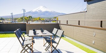 Basic House, Non Smoking, No pets allowed (103) | Bathroom | Combined shower/tub, hair dryer, slippers, electronic bidet