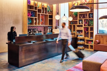 Breakfast, dinner and brunch served