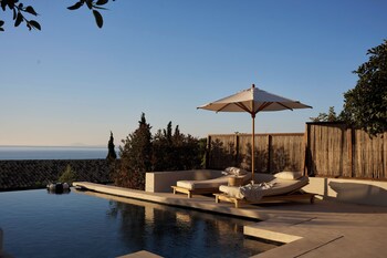 Thalassa Two Bedroom Villa with outdoor private pool and sea view | Piscine | Piscine extérieure en saison