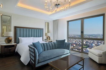 1 bedroom, premium bedding, minibar, in-room safe