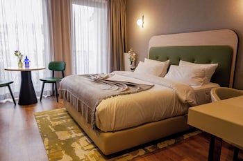 Suite Premium, 2 habitaciones, 2 baños | Caja de seguridad en la habitación y escritorio 