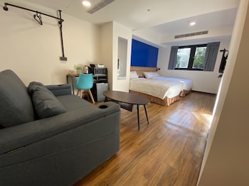 Superior Triple Room | Desk, WiFi (free)