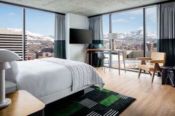 Breakfast, lunch, dinner served; French cuisine