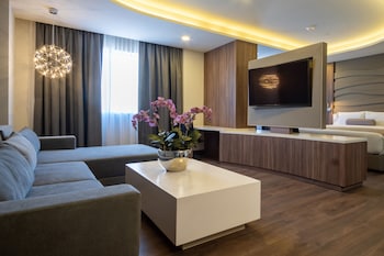 Outdoor pool, open 8:00 AM to 8:00 PM, pool umbrellas, pool loungers