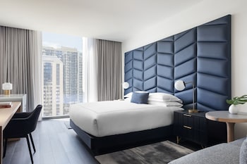 Suite studio, 1 très grand lit (Panoramic Midtown View) | Draps italiens de Frette, literie de qualité
