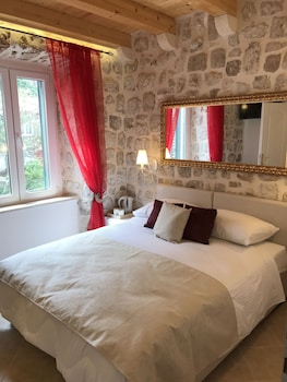 Habitación doble | Escritorio, insonorización, wifi gratis y ropa de cama