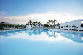 Outdoor pool, open 9:30 AM to 7:30 PM, sun loungers