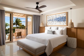 2 outdoor pools, pool umbrellas, sun loungers