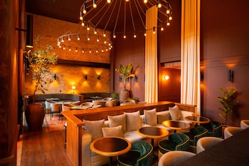 1 bedroom, premium bedding, down duvets, minibar