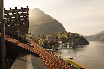 Superior Lake View Balcony | Balcon