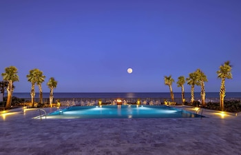 Indoor pool, seasonal outdoor pool
