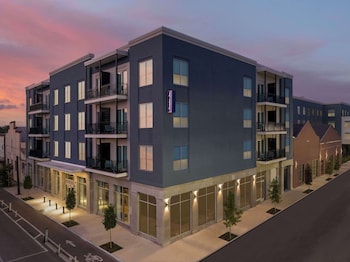 Coffres-forts dans les chambres, bureau, rideaux occultants