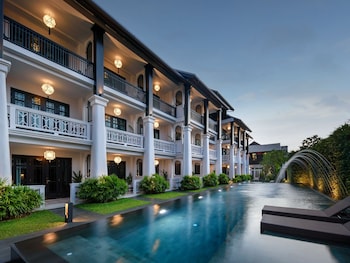 Suite with Private Pool