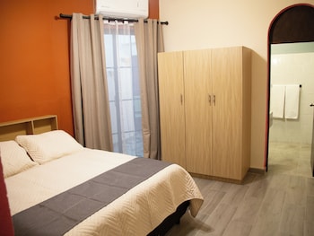 Comfort Room | Free WiFi, bed sheets