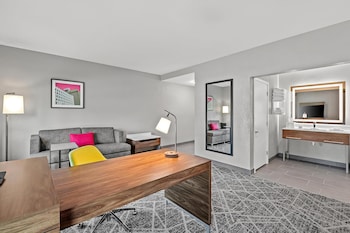 Buffet déjeuner gratuit tous les jours