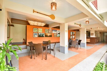 Family Room, Ocean View (Stair Access only) | 1 bedroom, in-room safe, free WiFi, bed sheets