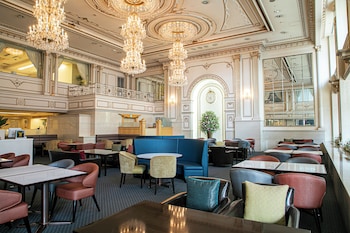 Twin Room with Tatami Area, Non Smoking | Iron/ironing board, free WiFi, bed sheets