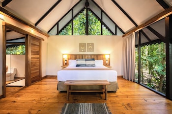 Bungalow Signature, 1 trÚs grand lit | 1 chambre, literie hypoallergénique, coffre-fort, décor unique