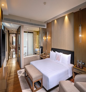 2 restaurants, breakfast, lunch, dinner served; Chinese cuisine