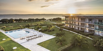 Private beach, sun-loungers, beach umbrellas, beach bar