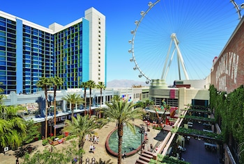 Seasonal outdoor pool, open 9:00 AM to 5:00 PM, pool cabanas (surcharge)