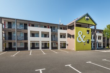 Habitación doble estándar, con acceso para personas discapacitadas, para no fumadores | Ropa de cama de alta calidad y escritorio 