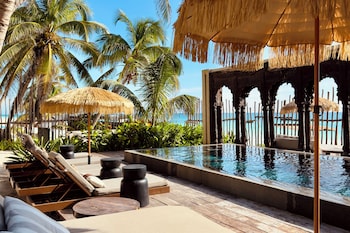 10 outdoor pools