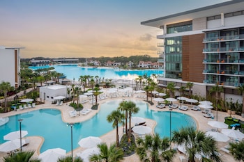Outdoor pool, cabanas (surcharge), pool umbrellas