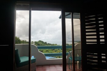 Chambre Prestige, balcon, vue sur l’océan | Couette en duvet, minibar, coffre-fort, accès au Wi-Fi (inclus)