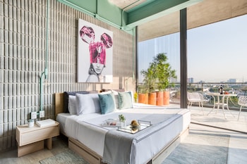 Standard Double Suite | City view