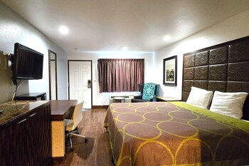 Desk, iron/ironing board, free WiFi, bed sheets