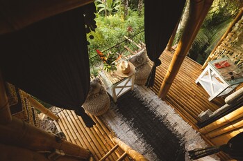 傳統樹屋 (Magical Modern Bamboo Treehouse) | 獨特裝潢、布置獨特、免費無線上網、床單