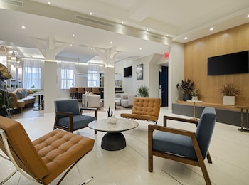 Hypo-allergenic bedding, in-room safe, desk, laptop workspace