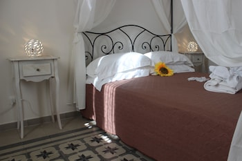 Habitación doble familiar | Tabla de planchar con plancha, wifi gratis y ropa de cama