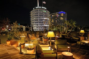2 restaurants, breakfast, lunch, dinner served; Californian cuisine