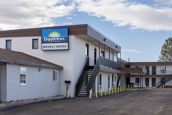 Desk, laptop workspace, iron/ironing board, free cots/infant beds